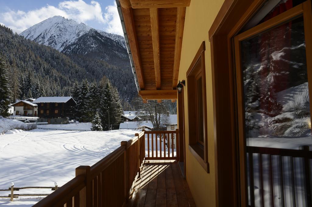 Le Nid De L'Aigle Hotel Champoluc Kamer foto