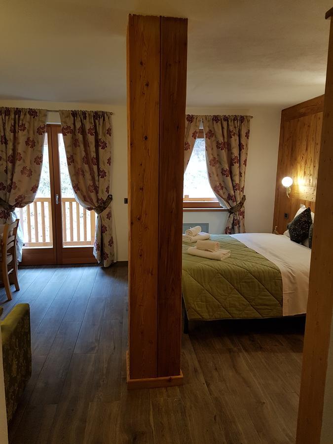 Le Nid De L'Aigle Hotel Champoluc Buitenkant foto